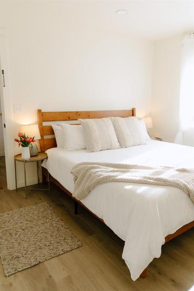 Cozy Downtown Havens, Book  Moscow Idaho