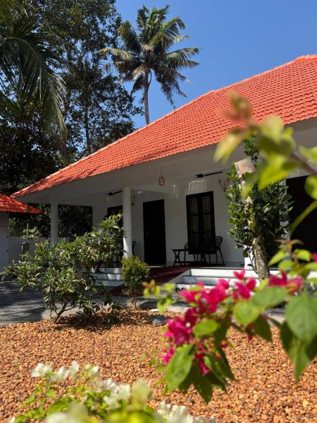 Marari Arattukulam Villa, Book  Mararikulam New Delhi
