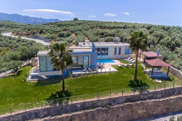 Modern Interior Villa, Book  Chania hoteller med pool, Swimmingpool
