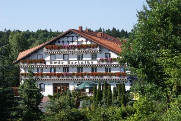 Dwór Bartnika, Book Bed and Breakfast Narewka 