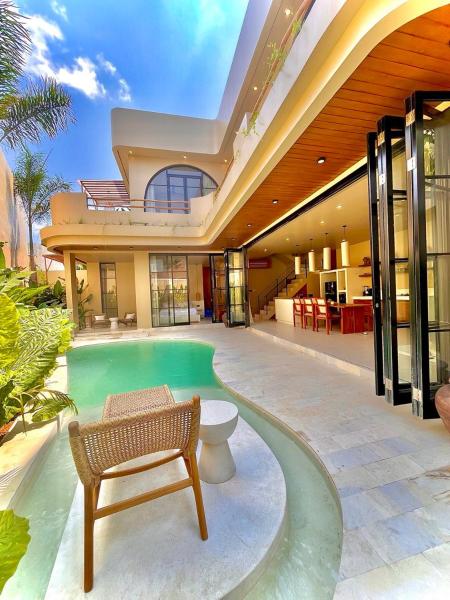 Juli Villas Canggu Pererenan, Book  Hoteller i Bali med pool, Swimmingpool