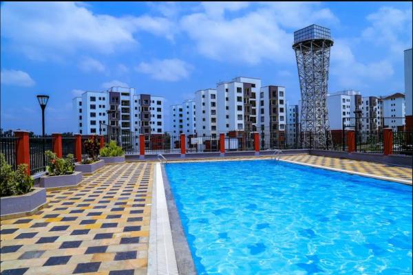 Cozy 2 Bedroom Apartment in Tatu City, Book  Nairobi hoteller med parkering, Parkering