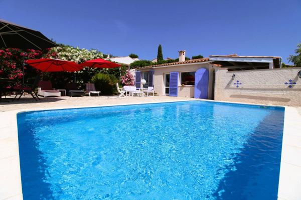 Villa Les Lauriers Blancs pour 6 personnes avec piscine privée et vue mer à La Londe-Les-Maures, Book  Hoteller i Var coast med pool, Swimmingpool