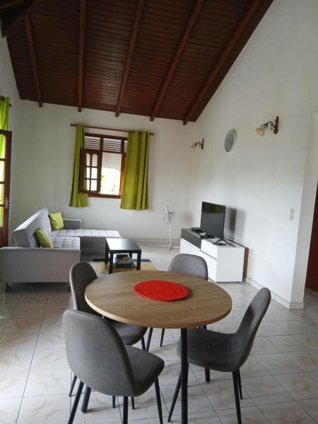 Villa Bella, Calme tropical, plage à 5 min en voiture, Book  Sainte-Anne Grande-Terre