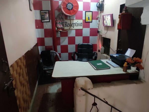 Hotel O AVS, Book  Moradabad 