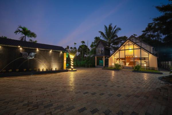 Feel Free Retreat, Book  New Delhi hoteller med pool, Swimmingpool