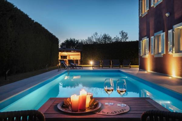 Villa Rahela by Istrialux, Book  Hoteller i Central Istria med pool, Swimmingpool