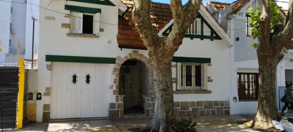 Maui Hostel, Book  Mar del Plata 