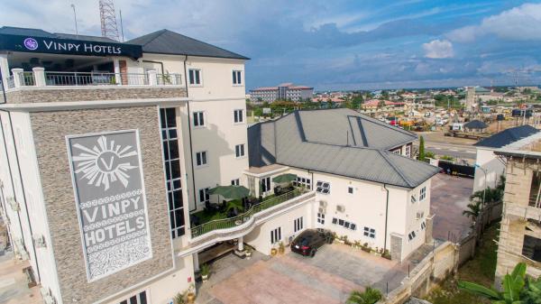 Vinpy hotels, Book  Uyo hoteller med pool, Swimmingpool