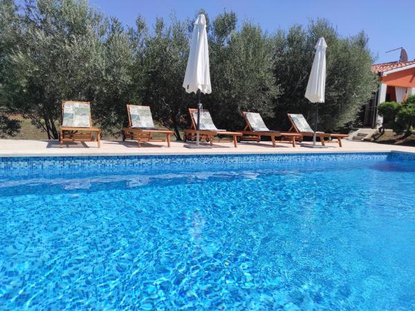 Villa Dorina, Book  Barban Istrien