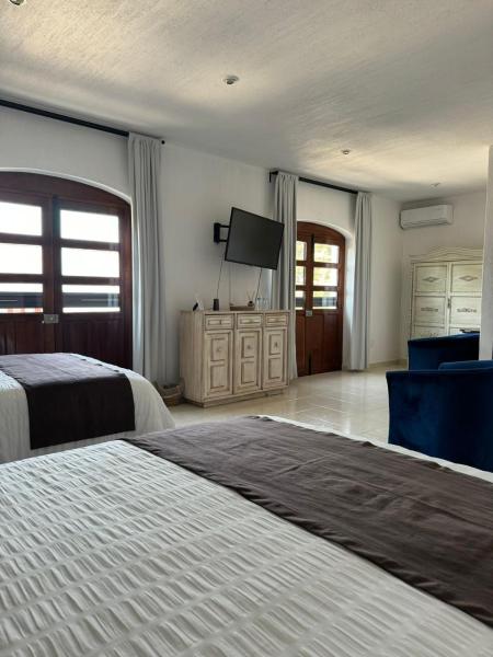 Suite Los Angeles, Book  Tecozautla Hidalgo