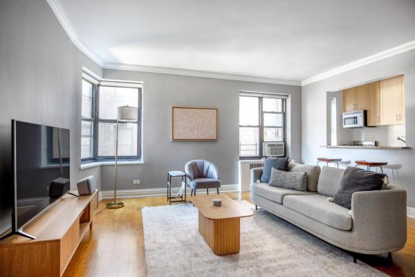 Corner 1BR in W Village w Doorman NYC-157, Book  New York City 