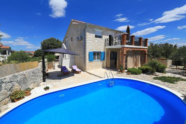 Villa Antica, Book  Hoteller i Drage med pool, Swimmingpool