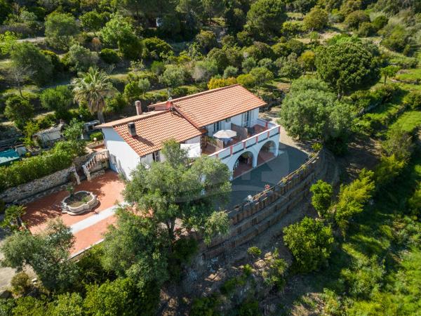 La Palazzina nel Verde - Goelba, Book  Campo nell'Elba Elba