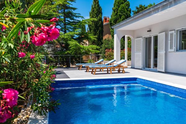Villa Island Blue, Book  Hoteller i Zadar County med pool, Swimmingpool