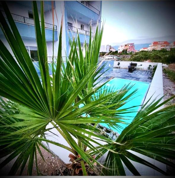 Apartment Bella, Book Lejlighed Hoteller i Zadar County med pool, Swimmingpool