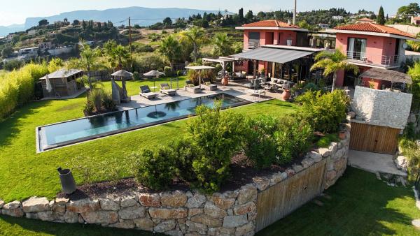 Villa de luxe piscine vue mer, Book  Nice Alpes-Maritimes