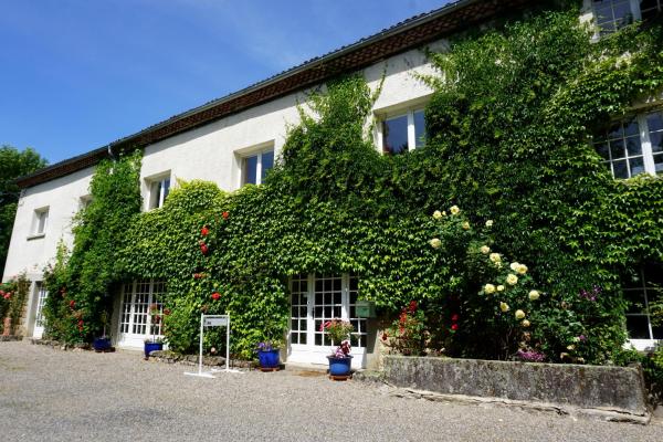 Les Neuf Bouleaux, Book  Job Rhône-Alps