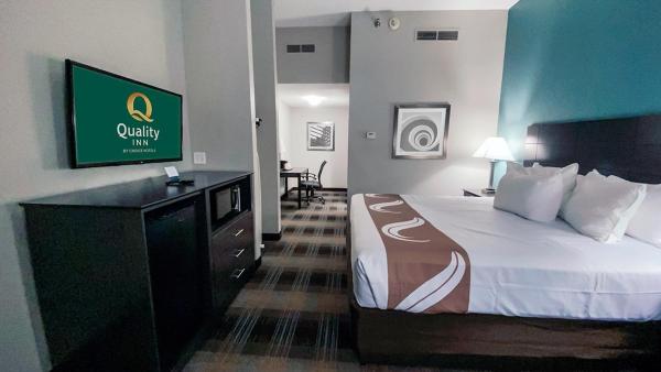Quality Inn Roseville-Detroit North, Book  Roseville Detroit Metropolitan Area