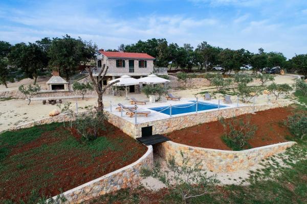 Villa Anka, Book  Hoteller i Posedarje med pool, Swimmingpool