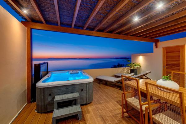 Lalari Beach Suites, Book  Hoteller i Vari med parkering, Parkering