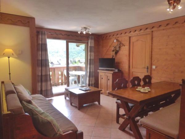 Appartement 3 pièces pour 6 à Méribel Village, accès piscine et Wi-Fi - FR-1-411-406, Book  Rhône-Alps hoteller med pool, Swimmingpool