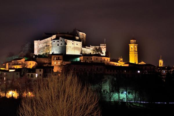 Il Borgo del Castello, Book   