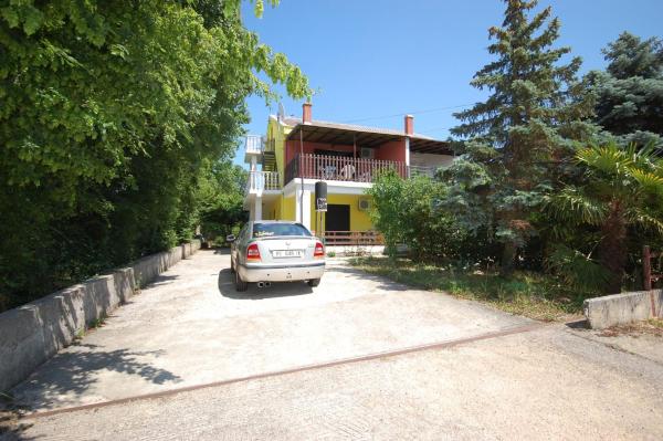 Apartments Juric by El-Pi Tours, Book Lejlighed Njivice 