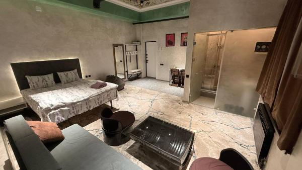 Premium hostel, Book  Hoteller i Tashkent med parkering, Parkering