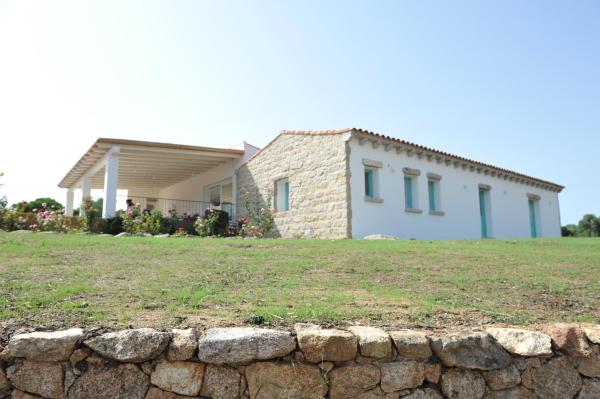 B&B Li Tauli, Book  Arzachena Emerald Coast
