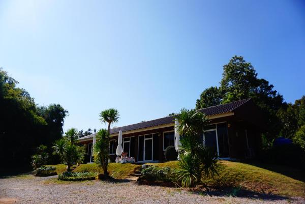 Pruksatara Garden, Book  Phu Ruea 