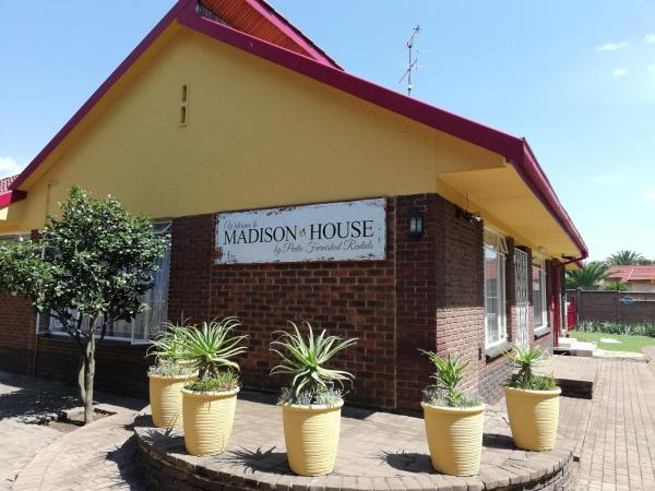 Fuhri Road Apartments Madison House, Book Lejlighed Hoteller i Gauteng med parkering, Parkering