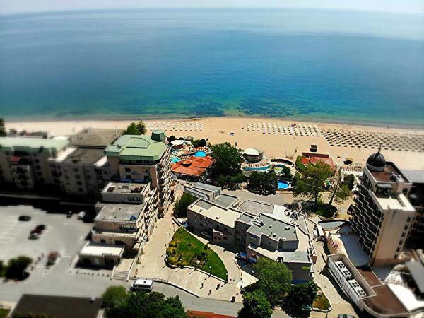 IZVORA APART-HOTEL Beach Front Suites, Book  Golden Sands 