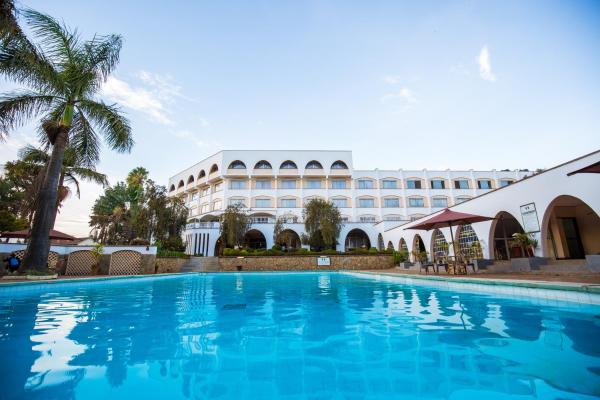 Sirikwa Hotel, Book  Uasin Gishu hoteller med pool, Swimmingpool