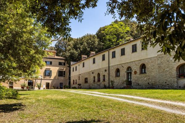 Tenuta Quarrata, Book  Capannoli Toscana