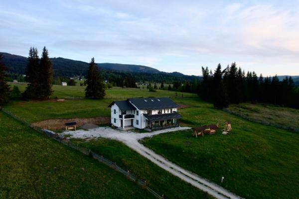 Vila Dorna Royal, Book  Şaru Dornei 
