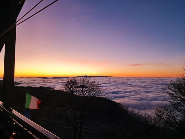 Rifugio Guglielmo e Giovanni Pelizzo, Book  Hoteller i Friuli Venezia Giulia med parkering, Parkering