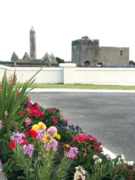 Naomh Colman B&B, Book  Headford 