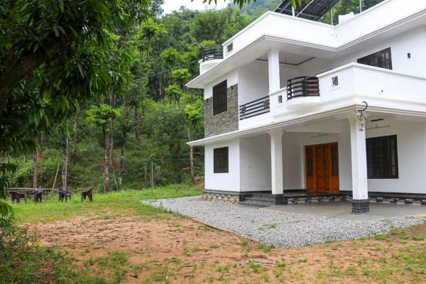 Surya Homestay, Book  Marayoor New Delhi