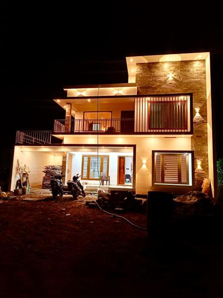 Grand Sapphires Resorts In Ramakalmedu, Book  Ramakkalmedu hoteller med pool, Swimmingpool