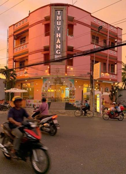 Hotel Thúy Hằng Núi Sam Châu Đốc, Book  Hoteller i Mekong Delta med parkering, Parkering