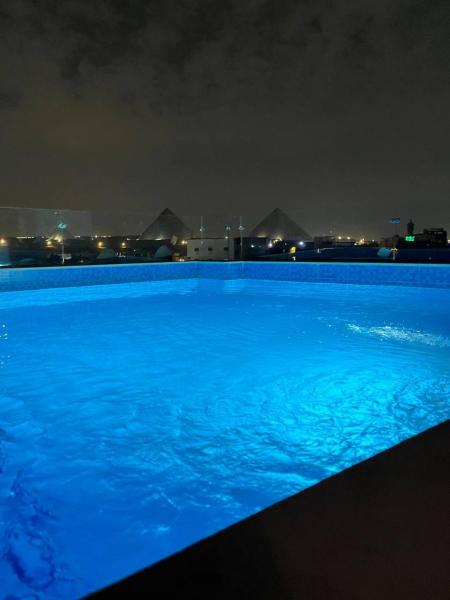 M Pyramids hotel, Book  Cairo Governorate hoteller med parkering, Parkering