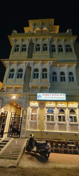 Shree ji palace hotel, Book  Rajasthan hoteller med parkering, Parkering