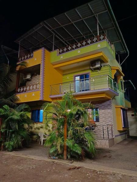 Mango House By Glitz Villa, Book  Hoteller i New Delhi med pool, Swimmingpool