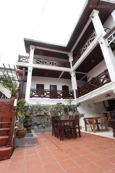 We House Guest Hotel, Book  Luang Prabang Laos