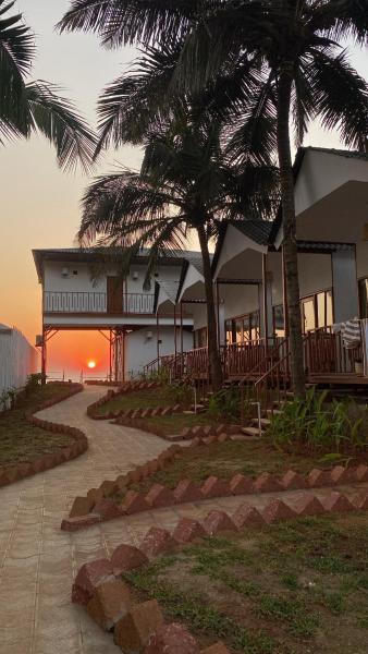 Ananas Beach Resort, Book  Agonda 