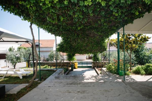 Apartmani Veronika, Book  Jezera Murter Island