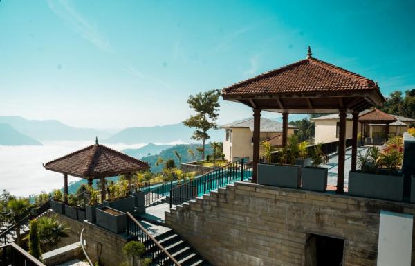 Soaltee Westend Resort Manakamana, Book  Chitwan National Park hoteller med pool, Swimmingpool