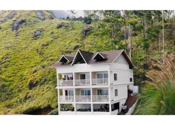 Clouds end Resorts Munnar, Book  Hoteller i New Delhi med pool, Swimmingpool