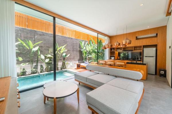 Villa Solaris Contemporary 3BR Hideaway in Damara Village Ubud, Book  Ubud Gianyar